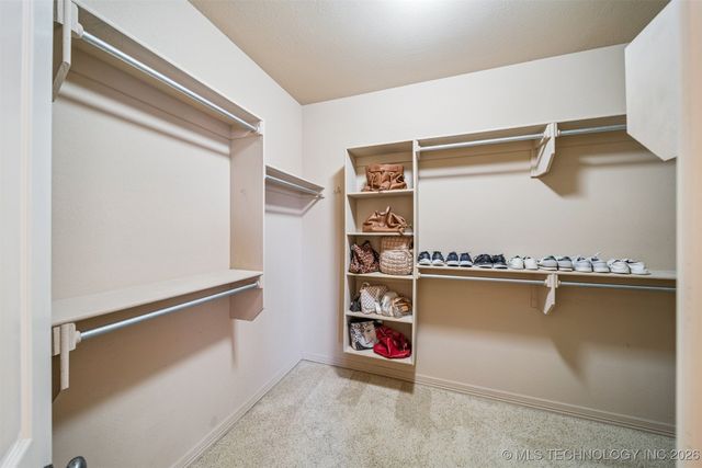 709 W 40th Street S, Sand Springs, OK 74063