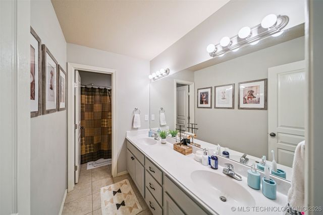 709 W 40th Street S, Sand Springs, OK 74063