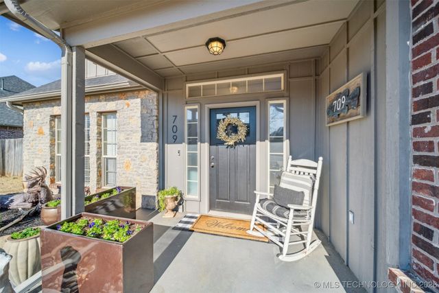 709 W 40th Street S, Sand Springs, OK 74063