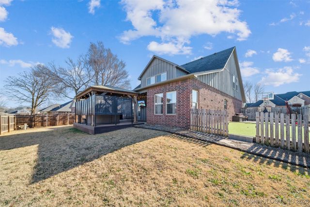 709 W 40th Street S, Sand Springs, OK 74063