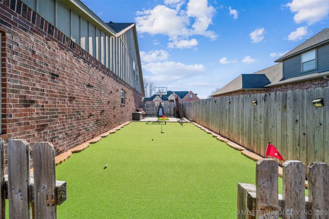 709 W 40th Street S, Sand Springs, OK 74063