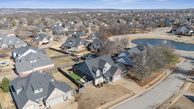 709 W 40th Street S, Sand Springs, OK 74063