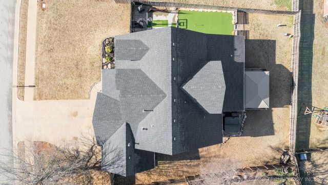 709 W 40th Street S, Sand Springs, OK 74063