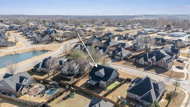 709 W 40th Street S, Sand Springs, OK 74063