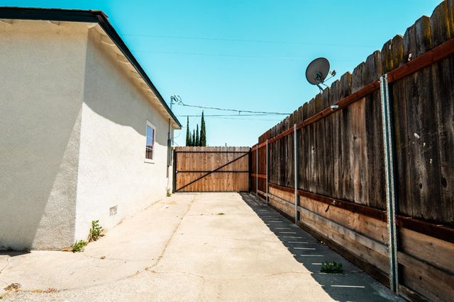 2417 Louise Ave, Ceres, CA 95307