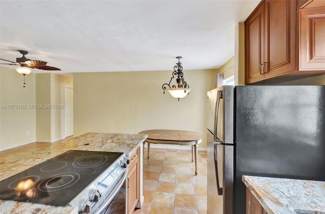 350 Collins Ave 306, Miami Beach, FL 33139