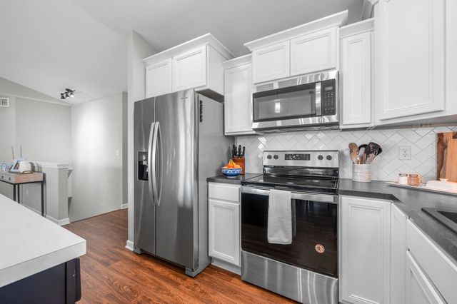 1625 N Thoroughbred St, Wichita, KS 67235