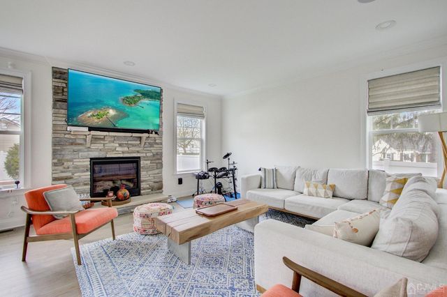 23 Dalton Place, Edison, NJ 08817