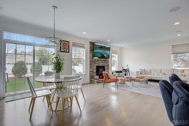 23 Dalton Place, Edison, NJ 08817