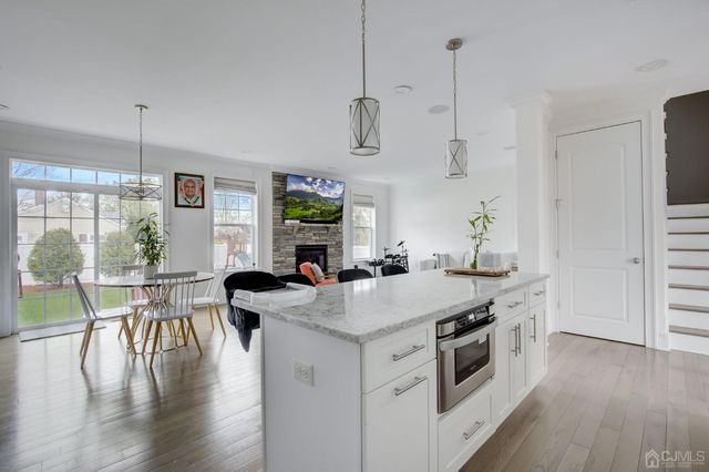 23 Dalton Place, Edison, NJ 08817