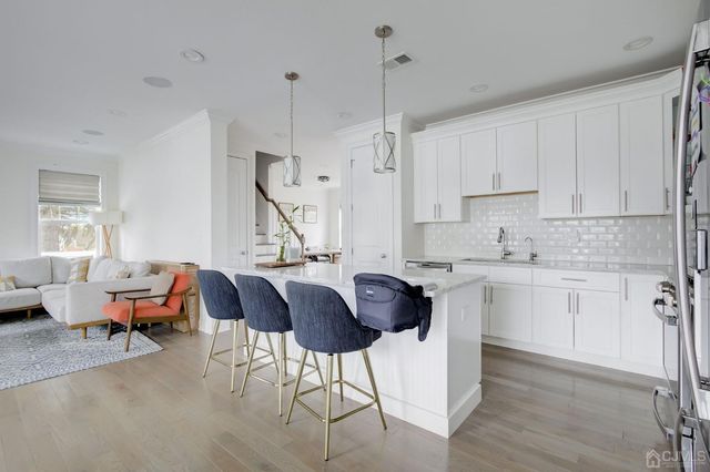23 Dalton Place, Edison, NJ 08817