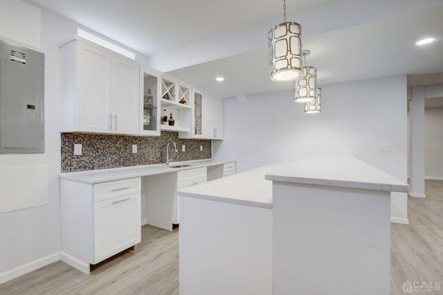 23 Dalton Place, Edison, NJ 08817