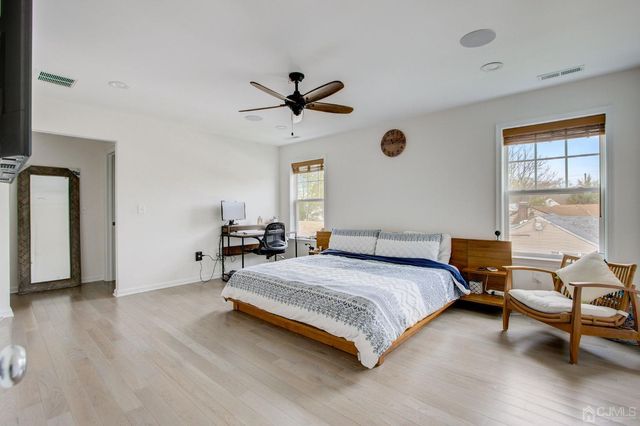 23 Dalton Place, Edison, NJ 08817
