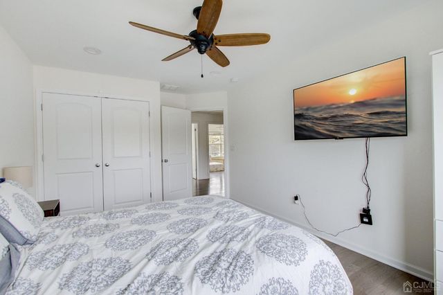 23 Dalton Place, Edison, NJ 08817