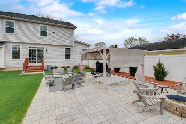 23 Dalton Place, Edison, NJ 08817