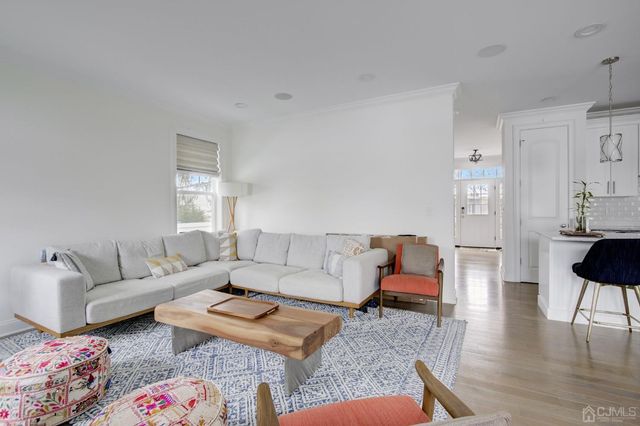 23 Dalton Place, Edison, NJ 08817
