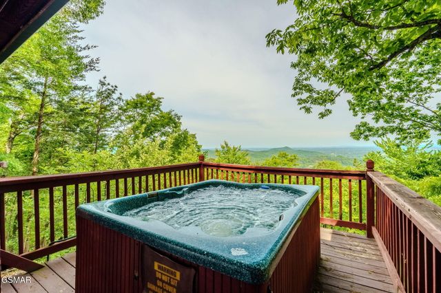 3476 Bear Mountain Lane, Sevierville, TN 37876