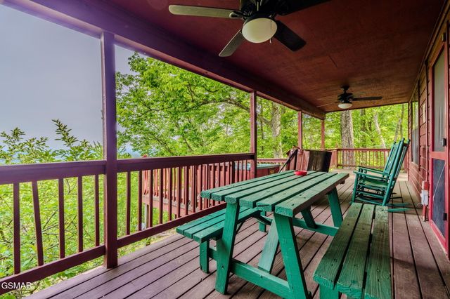 3476 Bear Mountain Lane, Sevierville, TN 37876