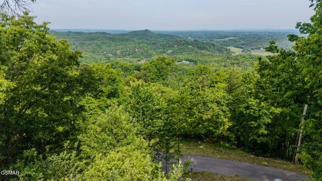 3476 Bear Mountain Lane, Sevierville, TN 37876