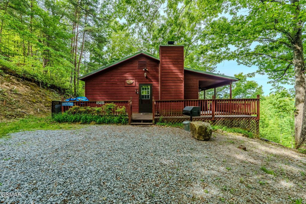 3476 Bear Mountain Lane, Sevierville, TN 37876