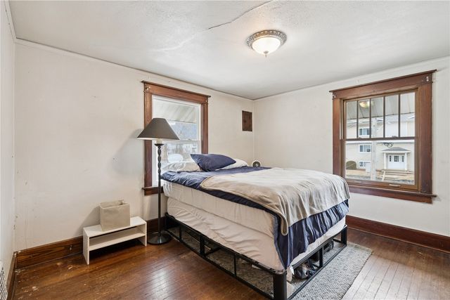 511 S Lucas St, Iowa City, IA 52240