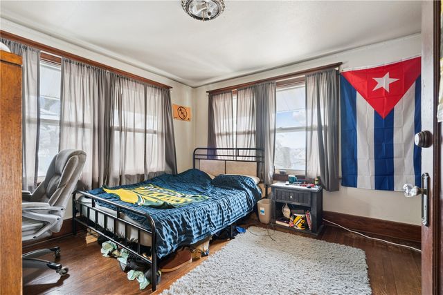 511 S Lucas St, Iowa City, IA 52240