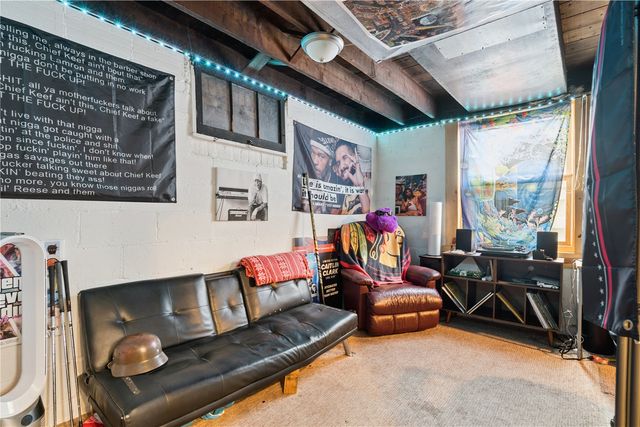 511 S Lucas St, Iowa City, IA 52240