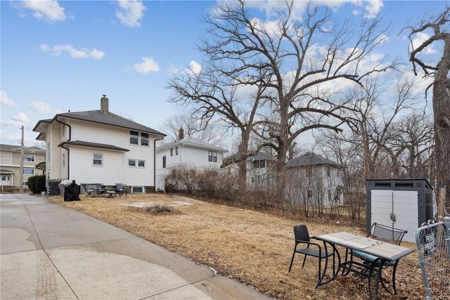 511 S Lucas St, Iowa City, IA 52240