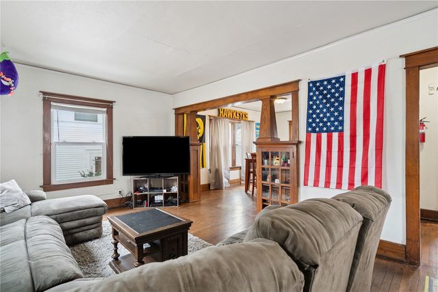 511 S Lucas St, Iowa City, IA 52240