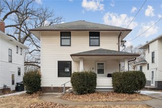 511 S Lucas St, Iowa City, IA 52240
