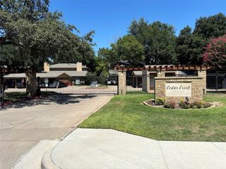 5731 Cedar Creek Drive, Benbrook, TX 76109
