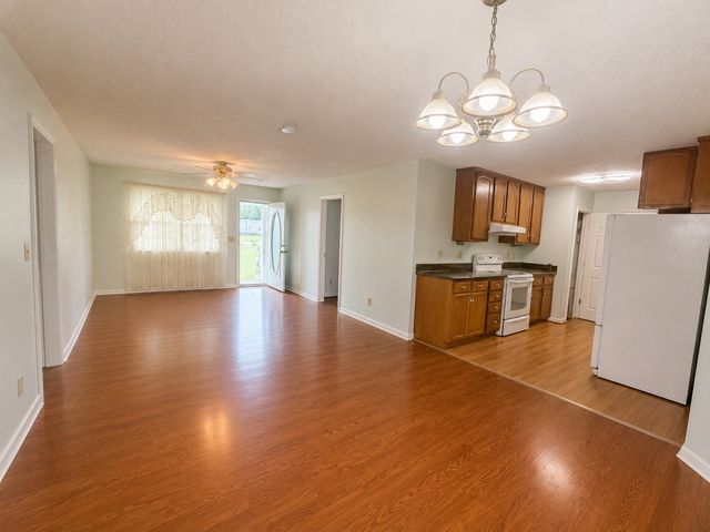 273 Jones Rd, Taft, TN 38488