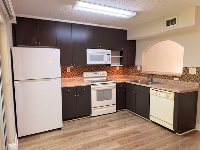 130 RHODEN LANE, Winter Springs, FL 32708