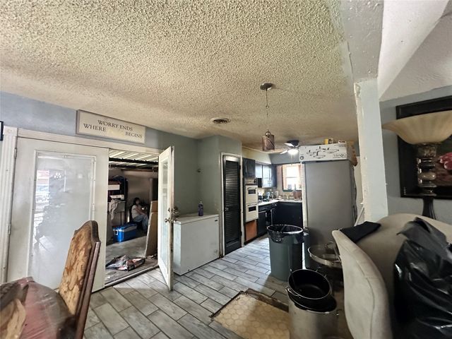 2612 Roberts Circle, Arlington, TX 76010