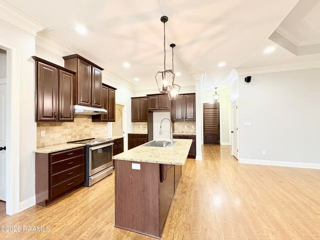 103 Gunter Grass Court, Lafayette, LA 70508