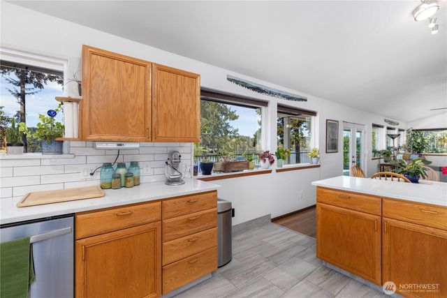 291 E Midway Lane, Shelton, WA 98584
