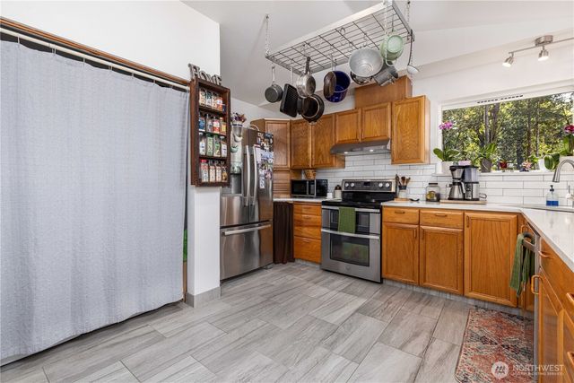 291 E Midway Lane, Shelton, WA 98584