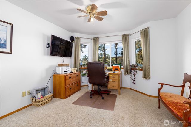 291 E Midway Lane, Shelton, WA 98584