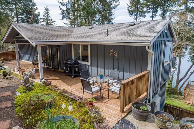 291 E Midway Lane, Shelton, WA 98584
