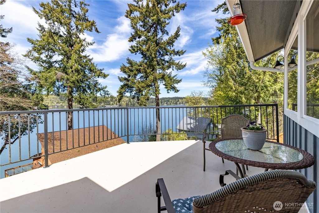 291 E Midway Lane, Shelton, WA 98584