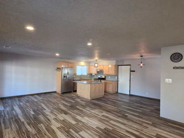 12709 Summer Avenue NE, Albuquerque, NM 87112