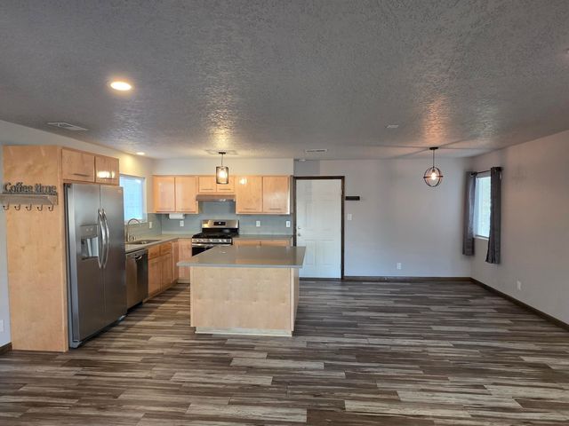 12709 Summer Avenue NE, Albuquerque, NM 87112