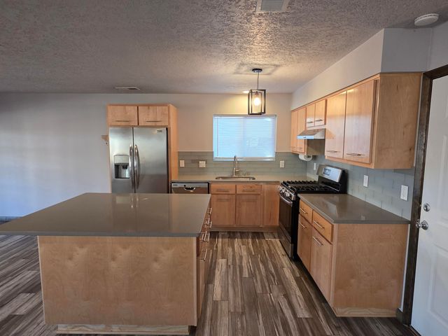 12709 Summer Avenue NE, Albuquerque, NM 87112