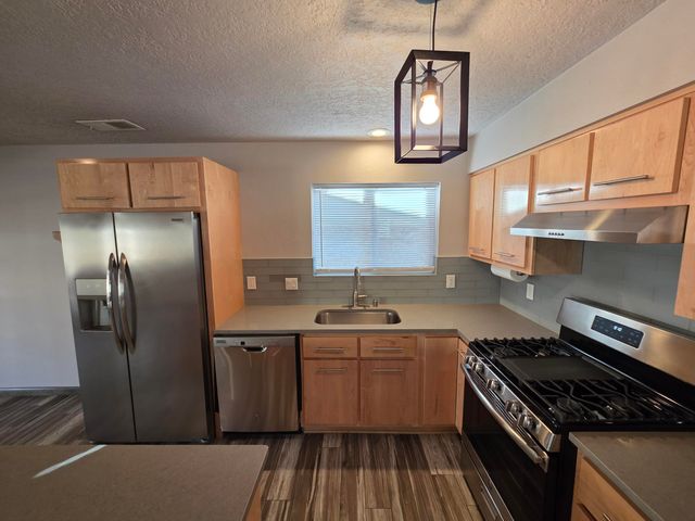 12709 Summer Avenue NE, Albuquerque, NM 87112