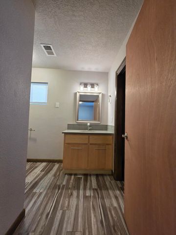 12709 Summer Avenue NE, Albuquerque, NM 87112