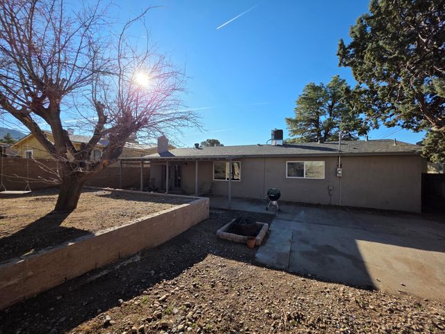 12709 Summer Avenue NE, Albuquerque, NM 87112