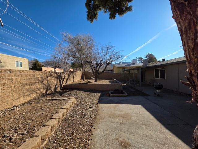 12709 Summer Avenue NE, Albuquerque, NM 87112