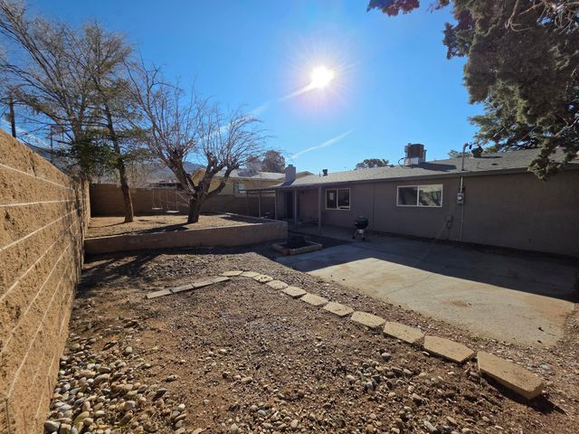 12709 Summer Avenue NE, Albuquerque, NM 87112