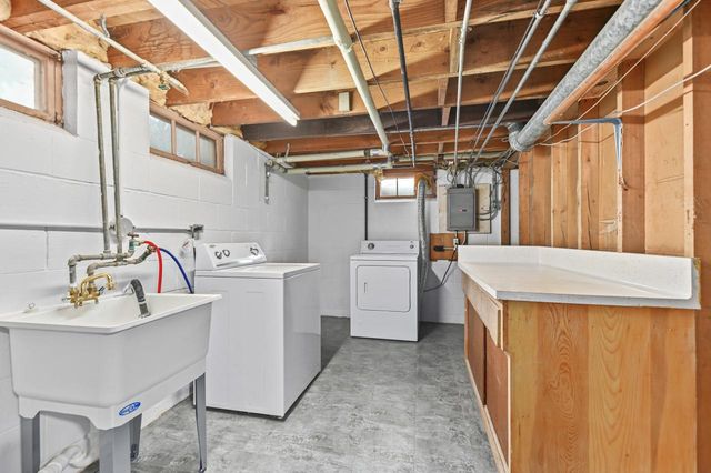 W180N5110 Marcy ROAD, Menomonee Falls, WI 53051