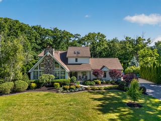 15641 W Stately Oaks Drive, Homer Glen, IL 60491